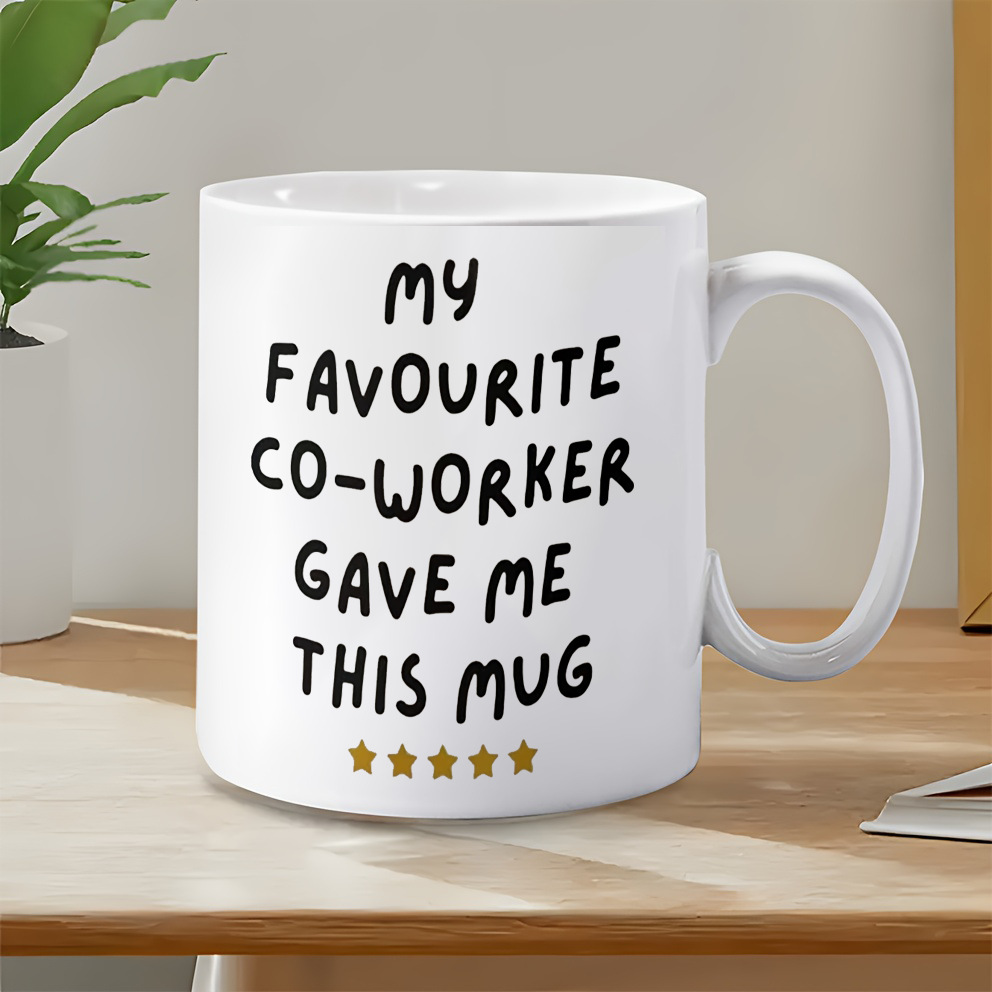 楽しい同僚へのギフトマグカップ「同僚に贈られたカップ」の文字 - Coffee Tea With Me のレビューと価格