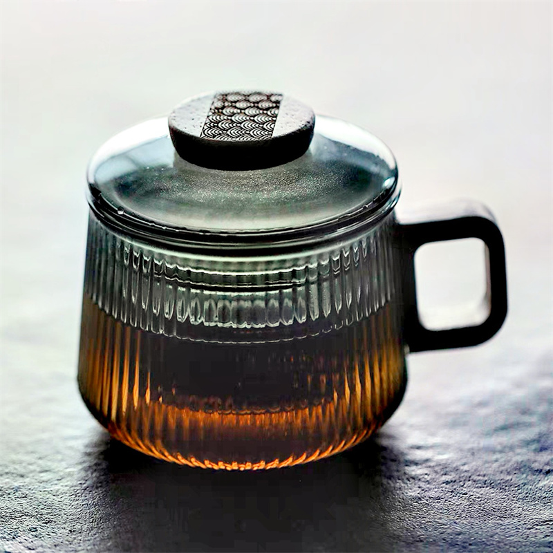 ホウケイ酸ガラス製ティーカップ,ストライプ,木製ハンドル付き - Coffee Tea Japan のレビューと価格